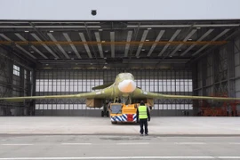 Thiên Nga Trắng Tu-160M2 đầu tiên của Nga ra lò, NATO “hết hồn”