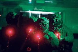 Choáng với dàn súng ống của đặc nhiệm Israel