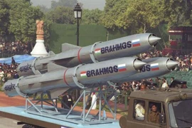Ấn Độ bắt đầu xuất khẩu tên lửa BrahMos, cơ hội nào cho Việt Nam?