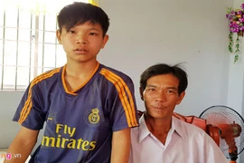 Hai cậu bé trả 40 triệu nhặt được: Mình mất 10.000 đồng còn thấy xót