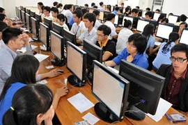 Bộ, ngành phải giảm 1,5-2% biên chế công chức hàng năm