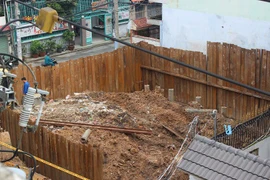 TP.HCM: Phát hiện 4 quả bom khủng khi đào móng nhà