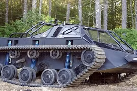 Hết thứ mua sắm, giới siêu giàu lăn vào chơi xe tăng triệu đô