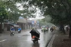 Thời tiết hôm nay 18/3: Hà Nội mưa rào, Nam Bộ trời nắng