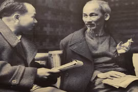 Hình ảnh tư liệu về đồng chí Trường Chinh-Tổng Bí thư của “Đổi mới”