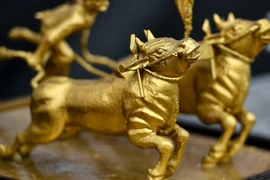 Giá vàng hôm nay 29/10: Chạm mức cao nhất 3 tháng