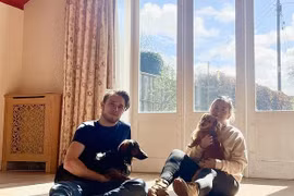 Cặp đôi phát hiện bí mật cất giấu trong phòng bếp hơn 100 năm