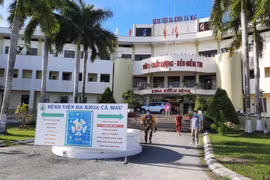 Vạn Phước - Nam Thiên Lộc cung cấp Băng dính và Túi ép hãng nào cho BVĐK Cà Mau?