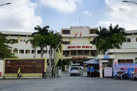 Bệnh viện ĐK Cà Mau duyệt cho Cty DHC Việt Nam trúng 3 gói thầu trong 1 ngày