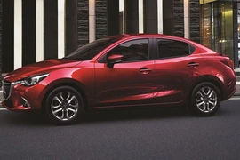 Mazda2 bản nâng cấp 2018 giá từ 382 triệu đồng