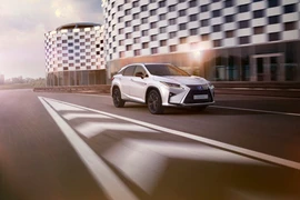 Chi tiết xe sang Lexus RX phiên bản sport mới