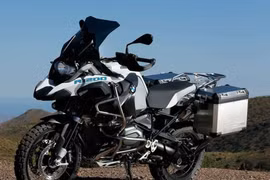 BMW Motorrad triệu hồi gần 200 nghìn xe môtô dính lỗi