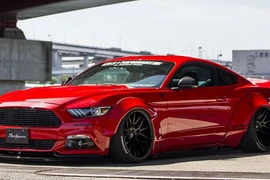 Ngắm “ngựa hoang” Ford Mustang Liberty Walk siêu khủng