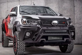 "Soi" xe bán tải Toyota Hilux độ chất lừ, siêu hầm hố 
