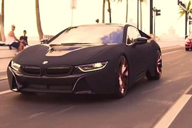 Siêu xe BMW i8 bọc nhung đen, mạ vàng "cực độc" 