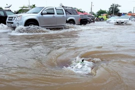 "Bí kíp" bảo vệ xe ôtô trong mùa mưa bão