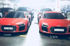 Cặp “song sinh” siêu xe Audi R8 V10 Plus tại Sài Gòn