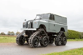 Xe địa hình Land Rover lắp bánh xích xe tăng "siêu hot"