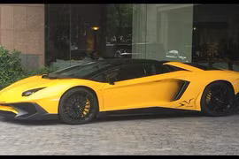 Lamborghini Aventador SV mui trần giá 39 tỷ tại Việt Nam