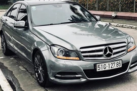 Mercedes-Benz C250 dùng chán bán 695 triệu tại Sài Gòn