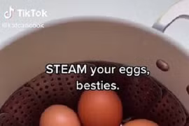 Cách luộc trứng giúp bóc vỏ cực nhanh