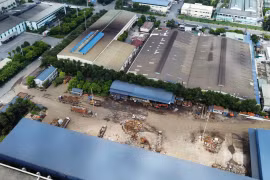 Công ty TNHH Thép Hòa Phát Hưng Yên cơi nới xe chở phế liệu