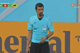 Bất ngờ người anh thất lạc của Đen Vâu trên sân trận U23 VN gặp U23 Malaysia