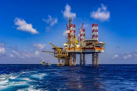 Kỳ vọng giá dầu 90 USD/thùng, cổ phiếu nào tiềm năng 2023?