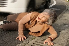 Những bức ảnh khó tin của “Nữ hoàng tự sướng” 88 tuổi