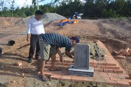 Khởi kiện CĐT dự án san ủi lăng mộ vợ vua