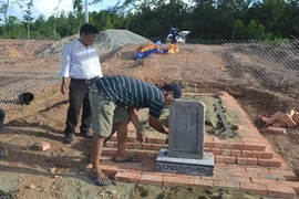 Khởi kiện CĐT dự án san ủi lăng mộ vợ vua