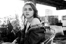 Nữ sinh lai Tây quyết trở thành hoa hậu làm quà tặng mẹ