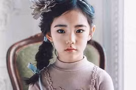 Tiểu mỹ nhân Hàn Quốc, học lớp 1 đã "son phấn" siêu đẳng