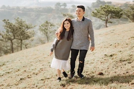 Hot girl em gái Wanbi Tuấn Anh hạnh phúc bên chồng sắp cưới