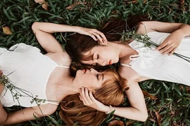 Cặp chị em xinh đẹp phiên bản Thúy Vân – Thúy Kiều