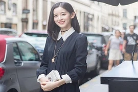 Hot girl trà sữa tái xuất: "Gái một con trông mòn con mắt"