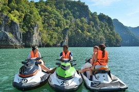 "Xõa tới bến" tại thiên đường biển đẹp nhất Malaysia