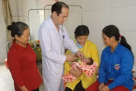 Cứu sống hai mẹ con sản phụ bị tiền sản giật suýt chết