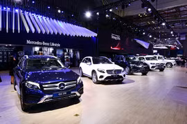 Ngắm loạt xe sang Mercedes-Benz tiền tỷ tại VMS 2019