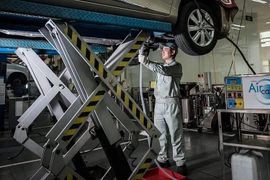 Xe hơi chạy được 20.000km thì cần bảo dưỡng những gì? 