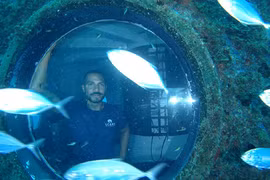 Lập kỷ lục ở trong nhà dưới nước lâu nhất thế giới