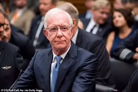 Cơ trưởng Mỹ nhận định nguyên nhân vụ va chạm máy bay 