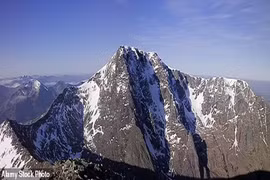 Đi leo núi, nam thanh niên 22 tuổi ngã tử vong