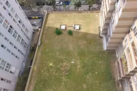 Rơi từ tầng 16, bé trai 4 tuổi sống sót kỳ diệu