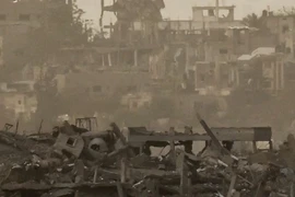 Cận cảnh Dải Gaza hoang tàn như “ngày tận thế” vì bom đạn