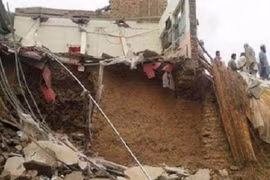 Sập nhà ở Pakistan, nhiều người thương vong