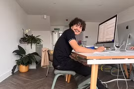 Nam sinh 15 tuổi tự tử gây sốc