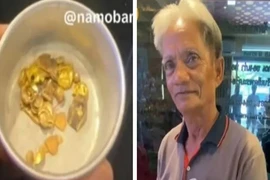 Nhân viên tang lễ gom răng vàng từ lò hỏa táng đúc thành thỏi
