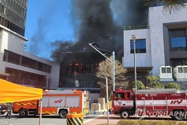 Hiện trường vụ cháy khách sạn đang xây dựng, hàng chục người thương vong