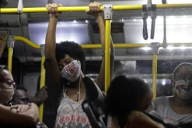 Cuộc sống trong 'ổ dịch' COVID-19 lớn nhất khu vực Mỹ Latinh